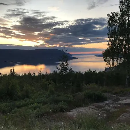 Fjara Sleeps 22 In 6 Bedrooms ヴィラ