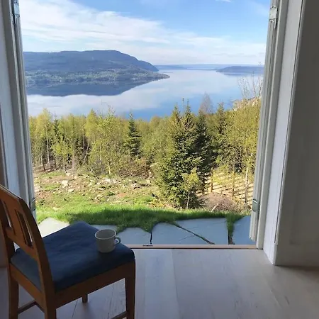 Fjara Sleeps 22 In 6 Bedrooms Ulven