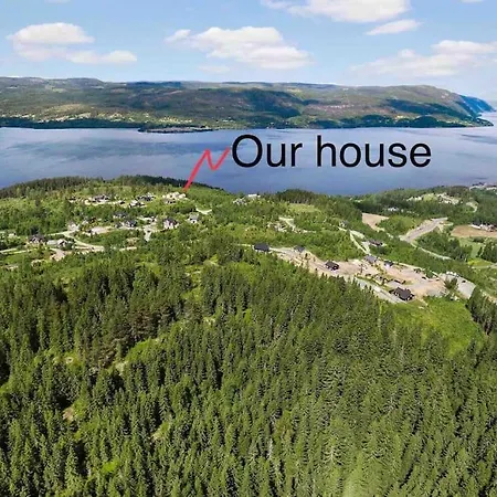 Fjara Sleeps 22 In 6 Bedrooms ヴィラ