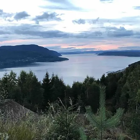 Fjara Sleeps 22 In 6 Bedrooms ヴィラ *