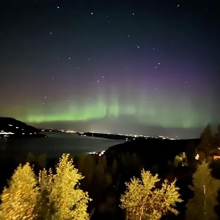 Fjara Sleeps 22 In 6 Bedrooms * Ulven