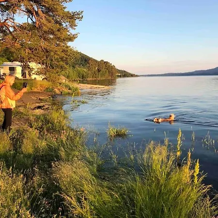 Fjara Sleeps 22 In 6 Bedrooms