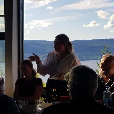 ヴィラ Fjara Sleeps 22 In 6 Bedrooms Ulven