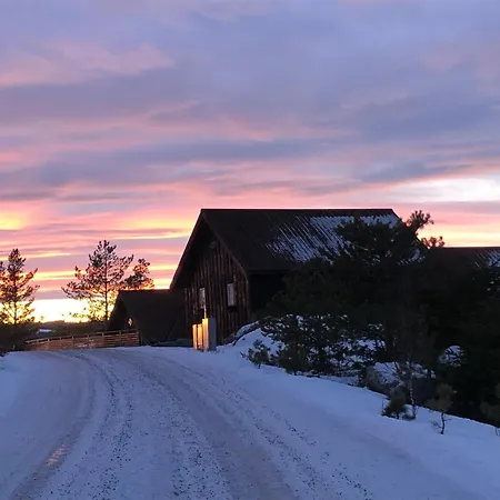 Fjara Sleeps 22 In 6 Bedrooms *