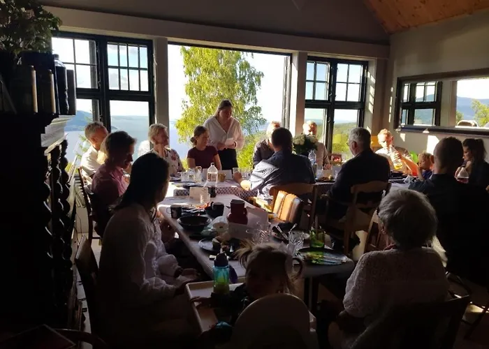 Fjara Sleeps 22 In 6 Bedrooms Villa Ulven (Stange)