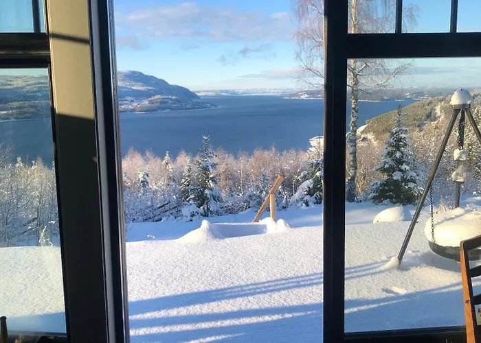 Fjara Sleeps 22 In 6 Bedrooms Villa